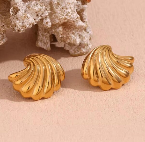 Dream Shell Earrings