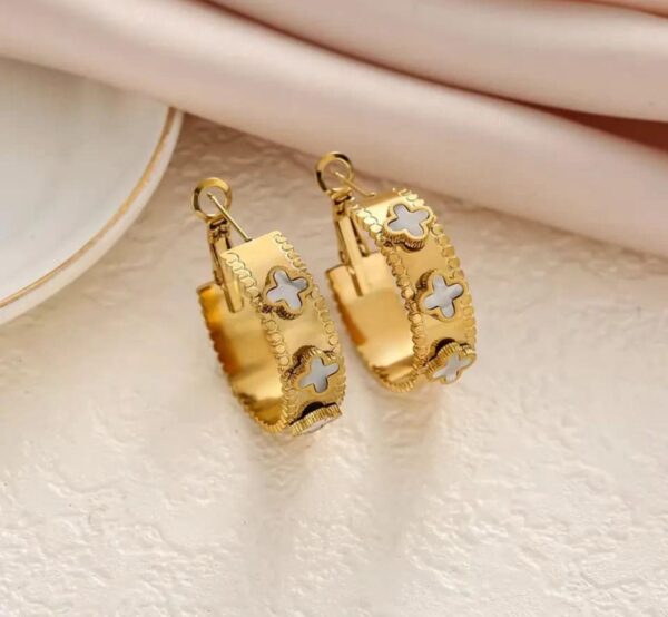 Gold Bloom hoop - Image 2
