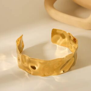 Eterna luxe Cuff