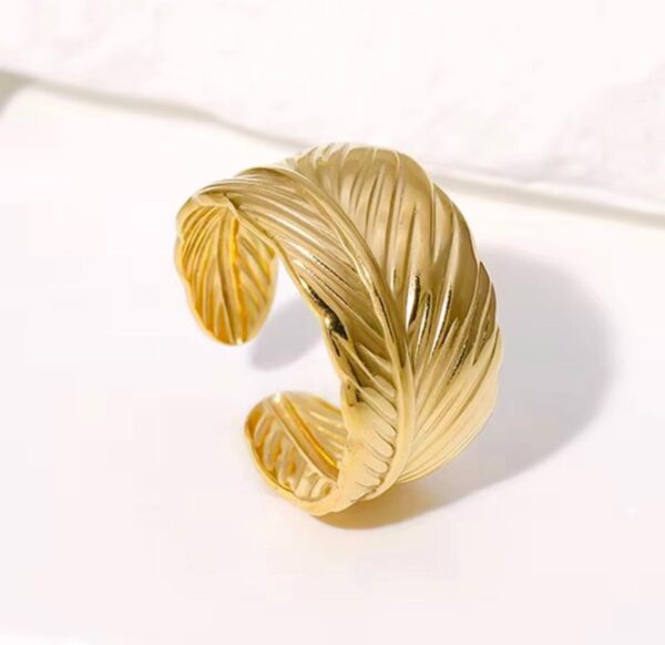 Eterna luxe Cuff