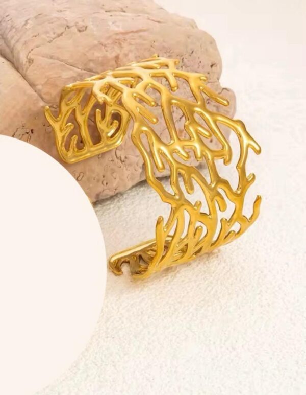 Regal Empress Cuff