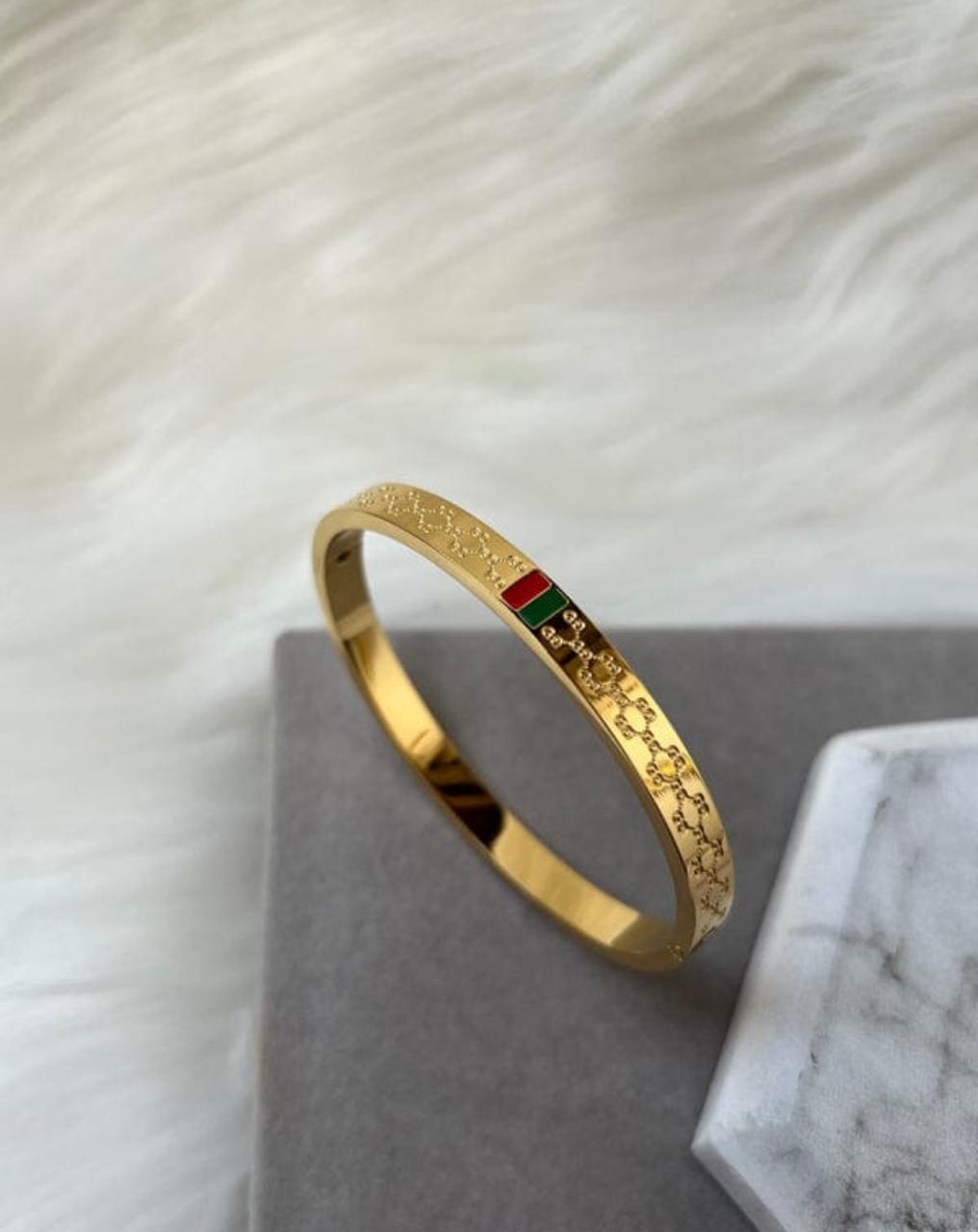 Gold monogram Bangle Openable