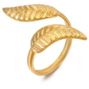 Leafy gold ring